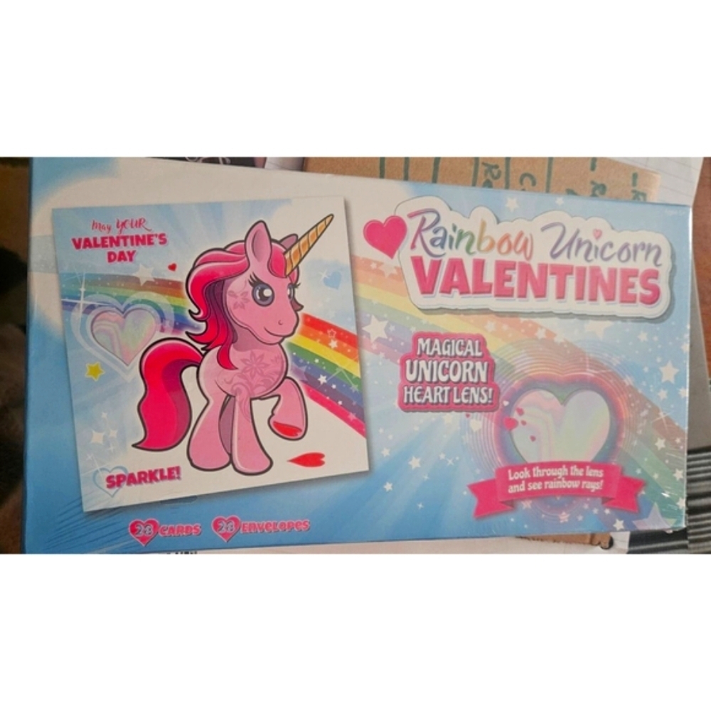 28pk Rainbow Unicorn Valentine's Day Cards with Envelopes - Picture 6 of 7